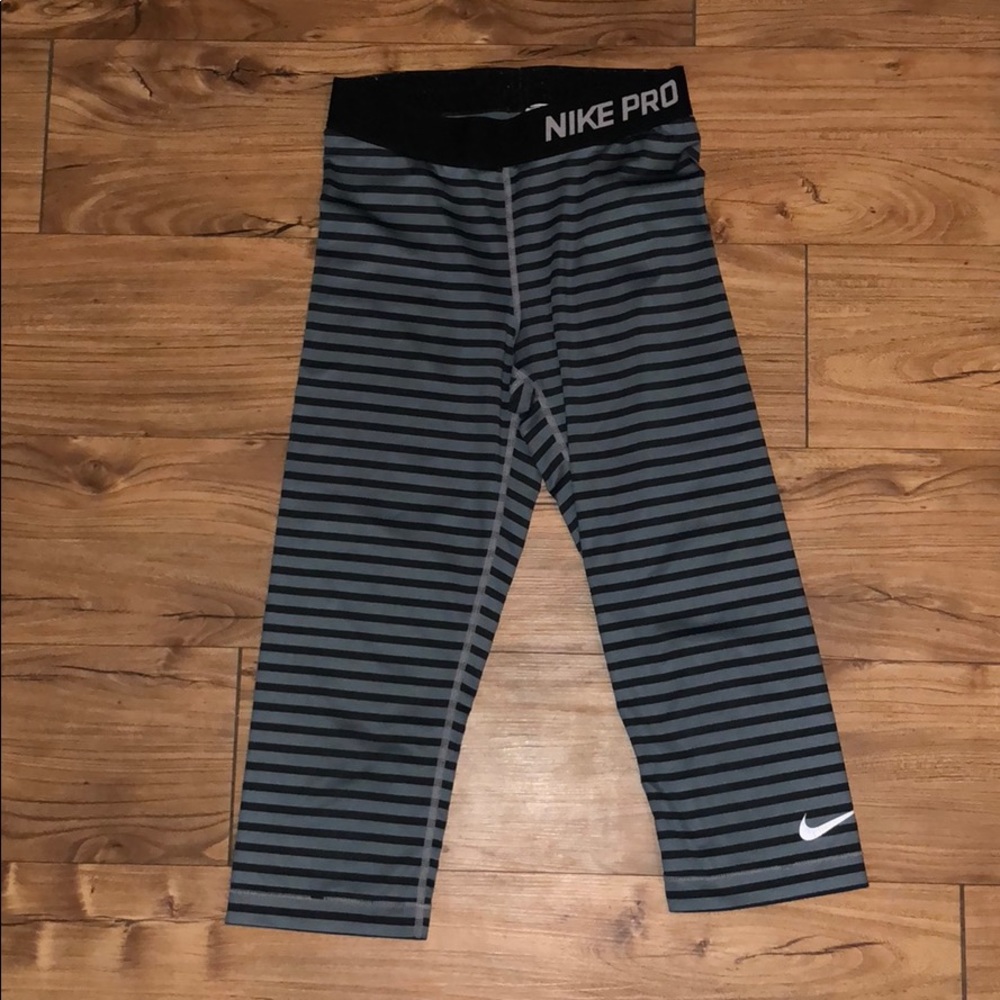 Nike Pro Cropped Leggings